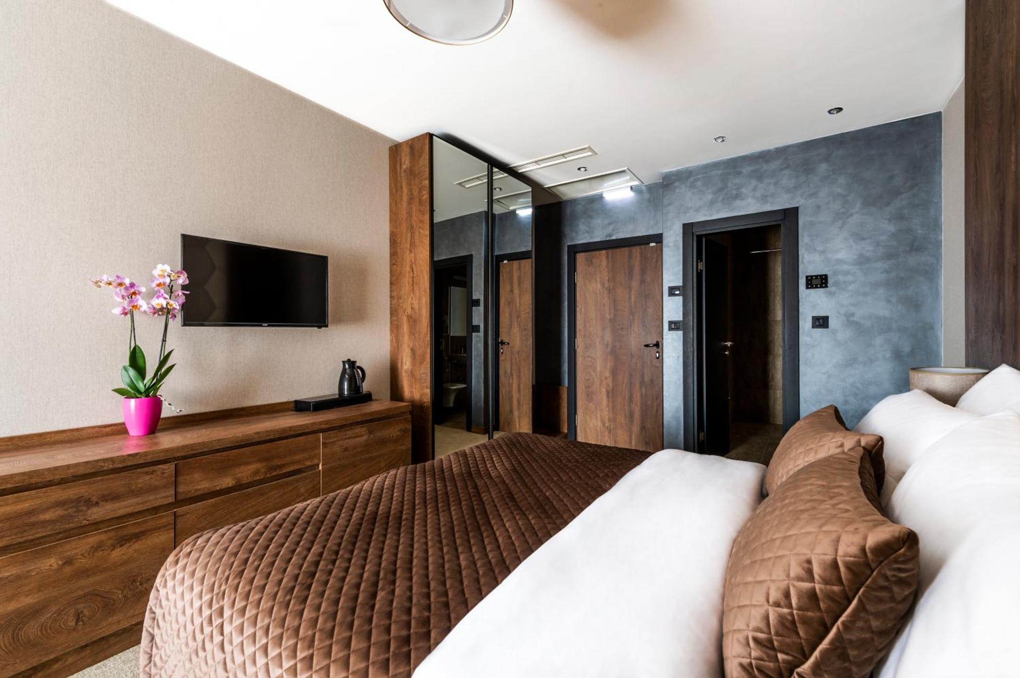 Comfort King Room