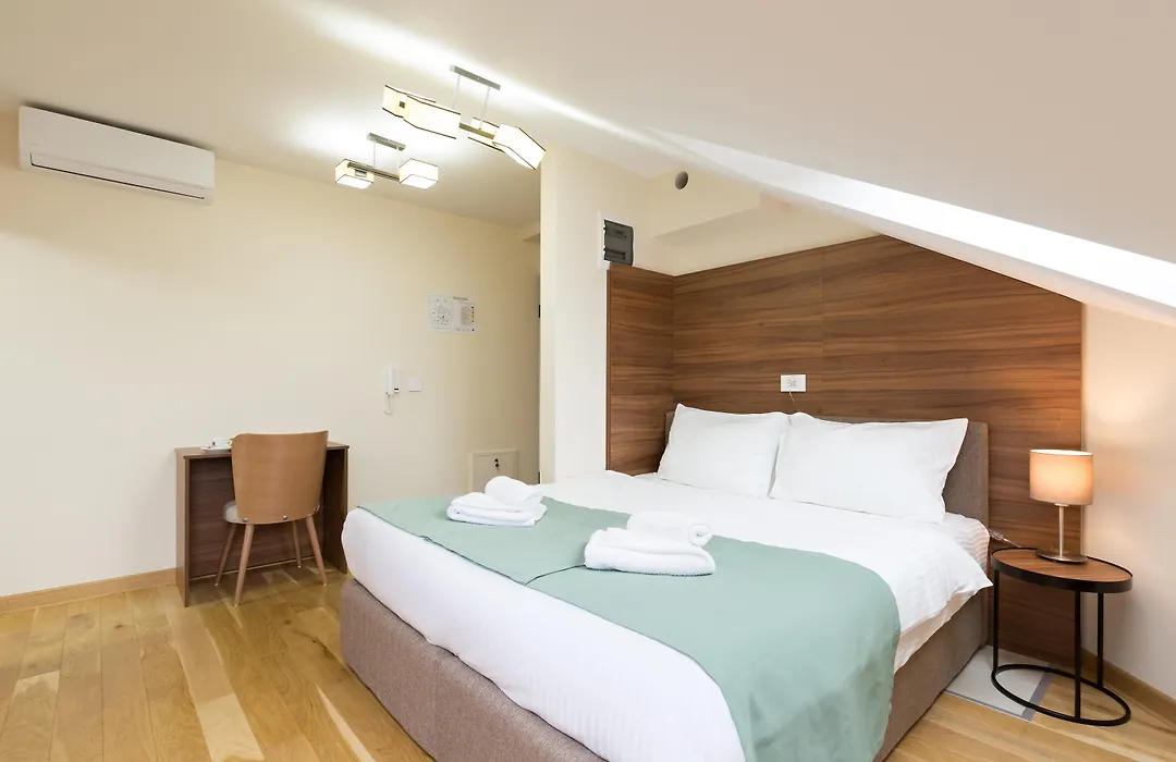 Prime Hotel Apartmani-1