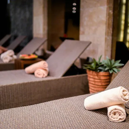 Amsterdam Hotel Pool & Spa-2